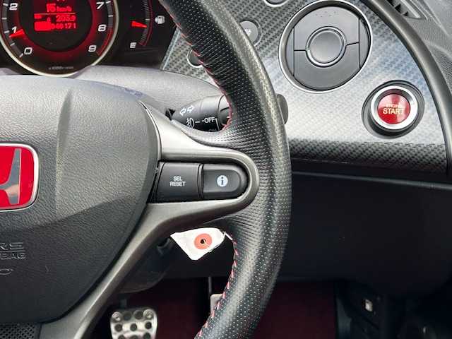 ホンダ シビック タイプR ユーロ 東京都 2010(平22)年 4.9万km ミラノレッド 6MT/社外ナビ/バックカメラ/アルカンターラバケットシート（黒/赤）/HIDヘッドランプ/レッドスティッチ革巻きステアリングホイール/アルミ製球形シフトノブ/メタル製スポーツペダル/オートエアコン/「TYPER EURO」エンブレム/ETC/電動格納ミラー/ミラーヒーター/ドライブレコーダー（前方）/パワステ/パワーウィンドウ/シガーソケット/スペアキー/記録簿 H23～H28、H31~R7/保証書＆取扱説明書