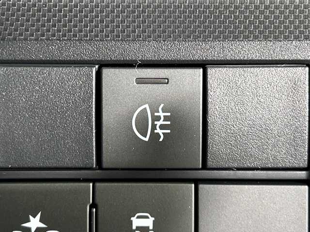 ダイハツ ロッキー プレミアム G HEV 神奈川県 2025(令7)年 0.1千km ブラックマイカメタリック/シャイニングホワイトパール 純正9インチスマホ連携ディスプレイオーディオ/パノラマモニターパック/フロント/サイド/バックカメラ/フルセグ　USB　HDMI　AppleCarPlay　Androidauto　/スマートアシスト/衝突回避支援ブレーキ機能/レーンキープコントロール/コーナーセンサー/衝突警報機能/ブレーキ制御付誤発進抑制機能/車線逸脱抑制制御機能/路側逸脱警報機能/ふらつき警報/先行車発進お知らせ/標識認識機能/アダブティブドライビングビーム/サイドビューランプ/全車速追従機能付アダブティブクルーズコントロール/コーナリングトレースアシスト/車両接近通報装置/合皮ファブリックコンビシート/前席シートヒーター/電動パーキングブレーキ/革巻きステアリング/プッシュスタート/スマートキー/LEDヘッドランプ/LEDイルミネーションランプ/LEDフロントフォグランプ/LEDリアフォグランプ/シーケンシャルターンランプ/純正17インチアルミホイール/純正リアスポイラー/取説　保証書　スペアキー