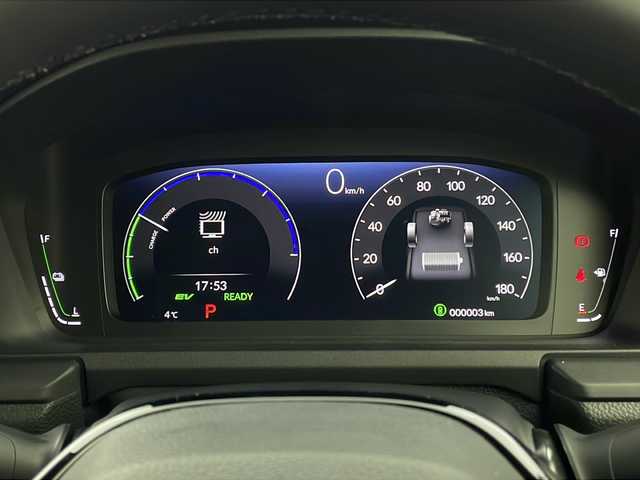 ホンダ ステップワゴン スパーダ eHEV 栃木県 2025(令7)年 0.1千km プラチナホワイトパール 登録済未使用車/純正11.4型ナビ(LXM-247VFLi)/（CD/DVD/Bluetooth/フルセグTV/USB）/バックカメラ/Honda CONNECT for Gathers＋ナビ装着用スペシャルパッケージ/Honda SENSING/●衝突軽減ブレーキ（CMBS）/●先行車発進お知らせ機能/●歩行者事故低減ステアリング/●路外逸脱抑制機能/●標識認識機能/●渋滞追従機能付アダプティブクルーズコントロール（ACC）/●車線維持支援システム（LKAS）/●トラフィックジャムアシスト（渋滞運転支援機能）/●誤発進抑制機能/●後方誤発進抑制機能/●近距離衝突軽減ブレーキ/●急アクセル抑制機能/●パーキングセンサーシステム/●後退出庫サポート/ブラインドスポットインフォメーション/パワーテールゲート(メモリー機能付)/2列目オットマン/運転席＆助手席シートヒーター/トリプルゾーンコントロール・フルオートエアコンディショナー/コンビシート/純正16インチアルミホイール(SPADA専用)/減速セレクター/全列USBチャージャー