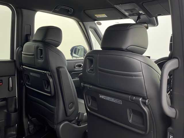 ホンダ ステップワゴン スパーダ eHEV 栃木県 2025(令7)年 0.1千km プラチナホワイトパール 登録済未使用車/純正11.4型ナビ(LXM-247VFLi)/（CD/DVD/Bluetooth/フルセグTV/USB）/バックカメラ/Honda CONNECT for Gathers＋ナビ装着用スペシャルパッケージ/Honda SENSING/●衝突軽減ブレーキ（CMBS）/●先行車発進お知らせ機能/●歩行者事故低減ステアリング/●路外逸脱抑制機能/●標識認識機能/●渋滞追従機能付アダプティブクルーズコントロール（ACC）/●車線維持支援システム（LKAS）/●トラフィックジャムアシスト（渋滞運転支援機能）/●誤発進抑制機能/●後方誤発進抑制機能/●近距離衝突軽減ブレーキ/●急アクセル抑制機能/●パーキングセンサーシステム/●後退出庫サポート/ブラインドスポットインフォメーション/パワーテールゲート(メモリー機能付)/2列目オットマン/運転席＆助手席シートヒーター/トリプルゾーンコントロール・フルオートエアコンディショナー/コンビシート/純正16インチアルミホイール(SPADA専用)/減速セレクター/全列USBチャージャー