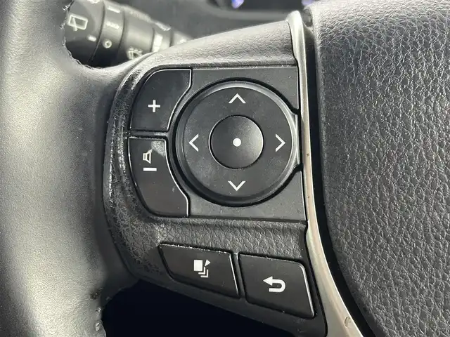 トヨタ ヴォクシー ハイブリッド ZS 煌 佐賀県 2018(平30)年 4.9万km ブラック 純正10.5インチナビ/AM/FM/CD/DVD/SD/Bluetooth/フルセグTV/スマートキー/スペアキー/クルーズコントロール/バックカメラ/ETC/前後ドライブレコーダー/ウォークスルー/純正フロアマット/シートヒーター/両側パワースライドドア/純正16インチAW/横滑り防止装置/先行者発進告知機能/レーンキープアシスト/プリクラッシュセーフティ/オートライト/オートハイビーム/ステアリングリモコン/バイザー/電動格納ミラー