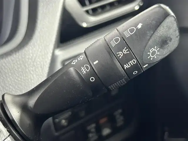 トヨタ ヴォクシー ハイブリッド ZS 煌 佐賀県 2018(平30)年 4.9万km ブラック 純正10.5インチナビ/AM/FM/CD/DVD/SD/Bluetooth/フルセグTV/スマートキー/スペアキー/クルーズコントロール/バックカメラ/ETC/前後ドライブレコーダー/ウォークスルー/純正フロアマット/シートヒーター/両側パワースライドドア/純正16インチAW/横滑り防止装置/先行者発進告知機能/レーンキープアシスト/プリクラッシュセーフティ/オートライト/オートハイビーム/ステアリングリモコン/バイザー/電動格納ミラー