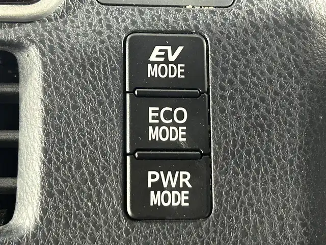 トヨタ ヴォクシー ハイブリッド ZS 煌 佐賀県 2018(平30)年 4.9万km ブラック 純正10.5インチナビ/AM/FM/CD/DVD/SD/Bluetooth/フルセグTV/スマートキー/スペアキー/クルーズコントロール/バックカメラ/ETC/前後ドライブレコーダー/ウォークスルー/純正フロアマット/シートヒーター/両側パワースライドドア/純正16インチAW/横滑り防止装置/先行者発進告知機能/レーンキープアシスト/プリクラッシュセーフティ/オートライト/オートハイビーム/ステアリングリモコン/バイザー/電動格納ミラー