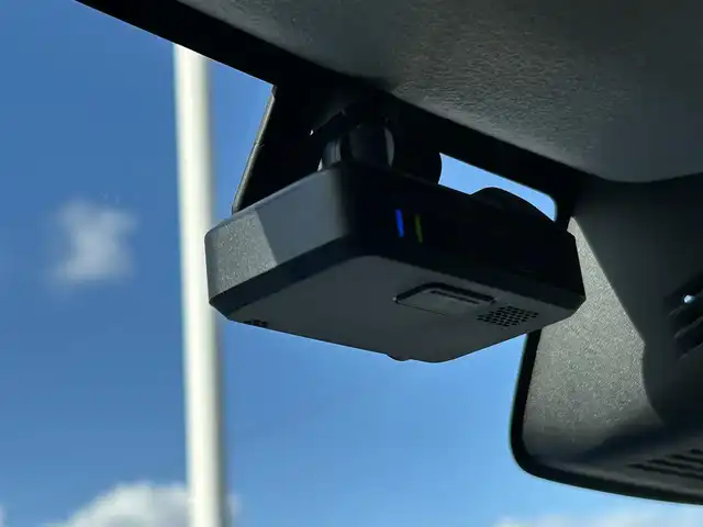 スズキ ジムニー シエラ JC 宮城県 2019(平31)年 8.7万km ブリスクブルーメタリック/ブラック2トーンルーフ ワンオーナー/社外SDナビ/・フルセグTV/・Bluetooth/・CD/DVD/ETC/純正15インチAW/バックカメラ/シートヒーター/クルーズコントロール/フルオートエアコン/LEDヘッドライト/ヘッドライトウォッシャー/電動格納ミラー/スズキセーフティサポート/・デュアルセンサーブレーキサポート/・誤発進抑制機能/・車線逸脱警報機能/・ふらつき警報機能/・ハイビームアシスト/・標識認識機能/・6エアバッグ/本革巻きステアリングホイール/UVカット機能付ガラス/キーレスプッシュスタートシステム