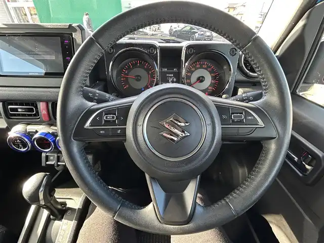 スズキ ジムニー シエラ JC 宮城県 2019(平31)年 8.7万km ブリスクブルーメタリック/ブラック2トーンルーフ ワンオーナー/社外SDナビ/・フルセグTV/・Bluetooth/・CD/DVD/ETC/純正15インチAW/バックカメラ/シートヒーター/クルーズコントロール/フルオートエアコン/LEDヘッドライト/ヘッドライトウォッシャー/電動格納ミラー/スズキセーフティサポート/・デュアルセンサーブレーキサポート/・誤発進抑制機能/・車線逸脱警報機能/・ふらつき警報機能/・ハイビームアシスト/・標識認識機能/・6エアバッグ/本革巻きステアリングホイール/UVカット機能付ガラス/キーレスプッシュスタートシステム