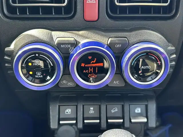 スズキ ジムニー シエラ JC 宮城県 2019(平31)年 8.7万km ブリスクブルーメタリック/ブラック2トーンルーフ ワンオーナー/社外SDナビ/・フルセグTV/・Bluetooth/・CD/DVD/ETC/純正15インチAW/バックカメラ/シートヒーター/クルーズコントロール/フルオートエアコン/LEDヘッドライト/ヘッドライトウォッシャー/電動格納ミラー/スズキセーフティサポート/・デュアルセンサーブレーキサポート/・誤発進抑制機能/・車線逸脱警報機能/・ふらつき警報機能/・ハイビームアシスト/・標識認識機能/・6エアバッグ/本革巻きステアリングホイール/UVカット機能付ガラス/キーレスプッシュスタートシステム