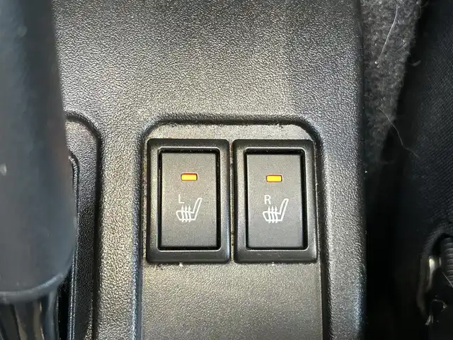 スズキ ジムニー シエラ JC 宮城県 2019(平31)年 8.7万km ブリスクブルーメタリック/ブラック2トーンルーフ ワンオーナー/社外SDナビ/・フルセグTV/・Bluetooth/・CD/DVD/ETC/純正15インチAW/バックカメラ/シートヒーター/クルーズコントロール/フルオートエアコン/LEDヘッドライト/ヘッドライトウォッシャー/電動格納ミラー/スズキセーフティサポート/・デュアルセンサーブレーキサポート/・誤発進抑制機能/・車線逸脱警報機能/・ふらつき警報機能/・ハイビームアシスト/・標識認識機能/・6エアバッグ/本革巻きステアリングホイール/UVカット機能付ガラス/キーレスプッシュスタートシステム