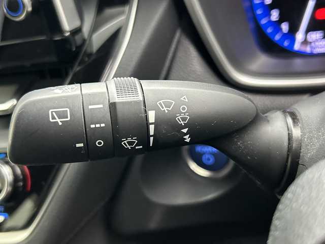 トヨタ カローラ クロス ハイブリッド Z 三重県 2021(令3)年 4.5万km アティチュードブラックマイカ /禁煙車//純正9インチディスプレイオーディオ//バックカメラ//トヨタセーフティセンス//衝突軽減ブレーキ//レーントレーシングアシスト//レーダークルーズコントロール//ブラインドスポットモニター//RCTA//PKSB//RSA//オートハイビーム//前後クリアランスソナー//ルーフレール//パワーバックドア//LED//フォグ//オートライト//純正ビルトインETC//ハーフレザーシート//DN席シートヒーター