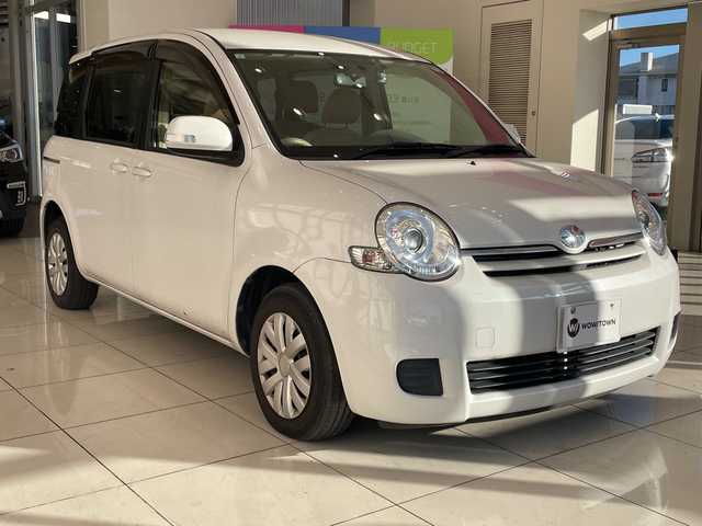 トヨタ シエンタ X Lパッケージ 埼玉県 2015(平27)年 5.7万km ホワイトパールクリスタルシャイン 純正ナビ/　　CD/BT/フルセグ/バックカメラ/左パワーバックドア/ETC