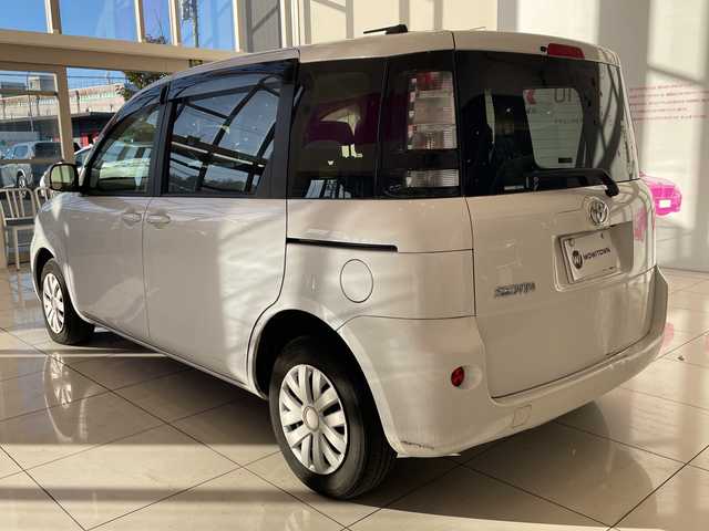 トヨタ シエンタ X Lパッケージ 埼玉県 2015(平27)年 5.7万km ホワイトパールクリスタルシャイン 純正ナビ/　　CD/BT/フルセグ/バックカメラ/左パワーバックドア/ETC