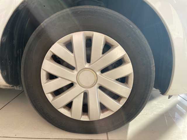 トヨタ シエンタ X Lパッケージ 埼玉県 2015(平27)年 5.7万km ホワイトパールクリスタルシャイン 純正ナビ/　　CD/BT/フルセグ/バックカメラ/左パワーバックドア/ETC