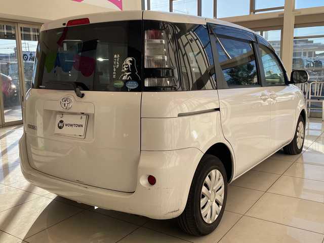 トヨタ シエンタ X Lパッケージ 埼玉県 2015(平27)年 5.7万km ホワイトパールクリスタルシャイン 純正ナビ/　　CD/BT/フルセグ/バックカメラ/左パワーバックドア/ETC