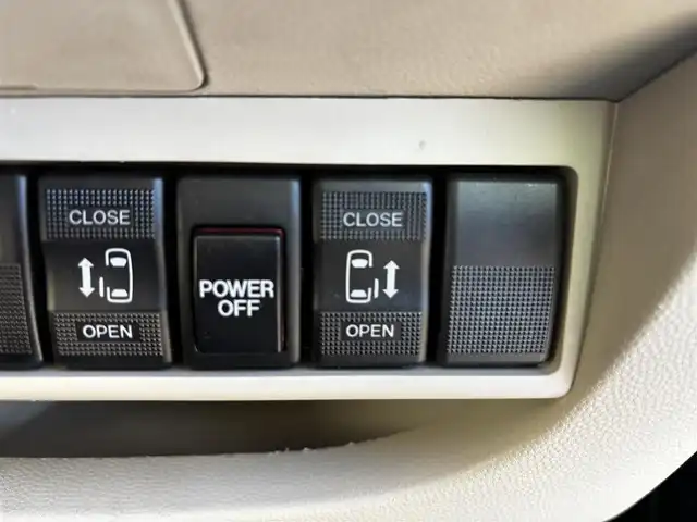 マツダ ビアンテ 20S 福岡県 2011(平23)年 7万km ブリリアントブラック 両側パワスラ/アイドリングストップ/社外ETC/社外AW/キセノンヘッドライト/純正フロアマット/SDナビ/・BT/・バックカメラ/・フルセグTV/ALPINEフリップダウンモニター/スペアキー