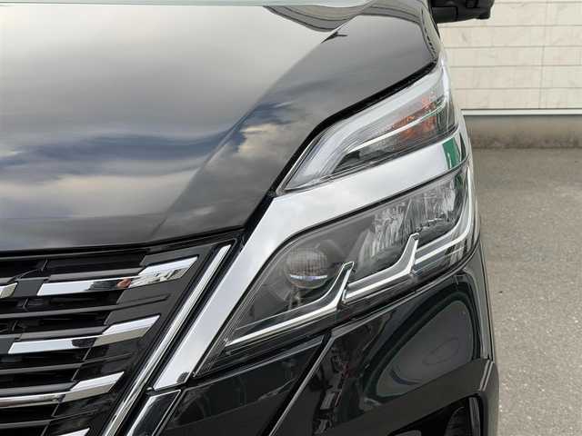 日産 セレナ ハイウェイスター V 愛媛県 2021(令3)年 2.4万km ダイヤモンドブラック 純正ナビ/(フルセグTV/CD/DVD/Bluetooth/SD/USB)/日産プロパイロット/アラウンドビューモニター/両側パワースライドドア/ETC/デジタルインナーミラー/アダプティブクルーズコントロール/エマージェンシーブレーキ/ブライングスポットモニター/LEDヘッドライト/フォグランプ/純正フロアマット/純正16インチアルミホイール/電動パーキングブレーキ/オートホールド/衝突被害軽減システム/横滑り防止装置/レーンキープアシスト/盗難防止装置/スペアキー1本/スマートキー/プッシュスタート