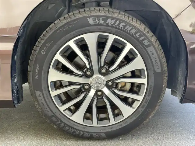 日産 セレナ HWS S HV Vセレ +Sefty 愛知県 2015(平27)年 5.2万km インペリアルアンバーP 純正ナビ　フルセグＴＶ　Ｂｌｕｅｔｏｏｔｈ　バックカメラ　ＥＴＣ　両側パワースライドドア　エマージェンシーブレーキ　衝突軽減　車線逸脱　ＬＥＤオートライト　フォグランプ　クルーズコントロール　禁煙車