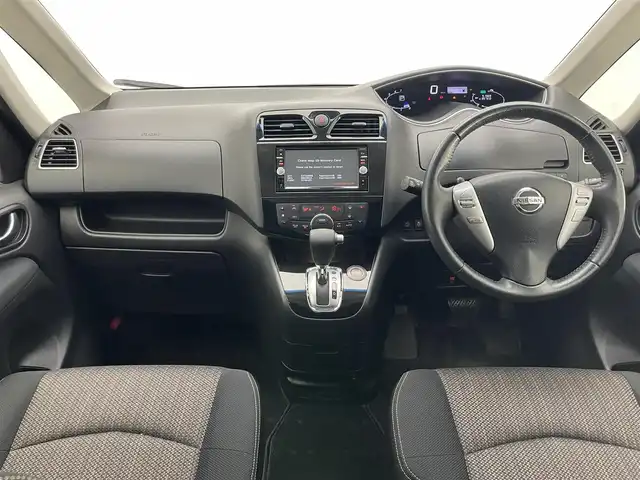 日産 セレナ HWS S HV Vセレ +Sefty 愛知県 2015(平27)年 5.2万km インペリアルアンバーP 純正ナビ　フルセグＴＶ　Ｂｌｕｅｔｏｏｔｈ　バックカメラ　ＥＴＣ　両側パワースライドドア　エマージェンシーブレーキ　衝突軽減　車線逸脱　ＬＥＤオートライト　フォグランプ　クルーズコントロール　禁煙車