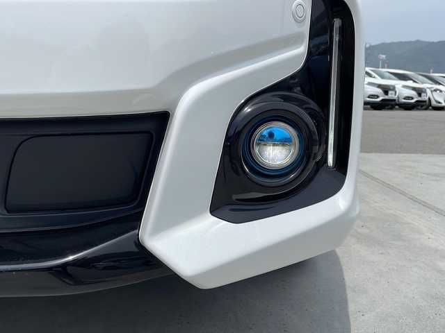 ホンダ フリード ハイブリット EX 山梨県 2016(平28)年 6.1万km ホワイトオーキッドパール 純正ナビ/ＥＴＣ/クルーズコントロール/シートヒーター/両側パワースライドドア　/ドライブレコーダー　/プッシュスタート/純正アルミホイール/オートマチックハイビーム/純正フロアマット/3列シート