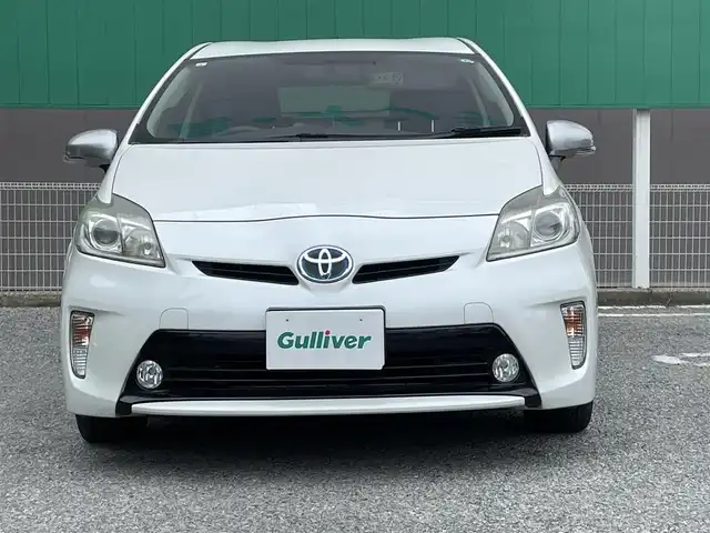 トヨタ プリウス S　マイコーデ 千葉県 2013(平25)年 7.1万km ホワイトパールクリスタルシャイン 純正SDナビ(CD/FM/AM/Bluetooth/ワンセグTV)/バックカメラ/ETC/オートライト/純正革調シートカバー(Sマイコーデ)/AC100V/プッシュスタート/スマートキー/スペアキー/保証書/取扱説明書