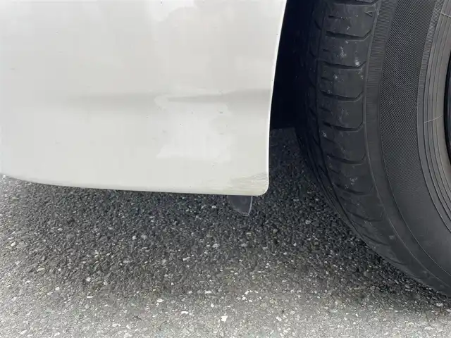 トヨタ プリウス S　マイコーデ 愛知県 2013(平25)年 7.2万km ホワイトパールクリスタルシャイン (株)IDOMが運営する【じしゃロン豊川店】の自社ローン専用車両になります。こちらは現金またはオートローンご利用時の価格です。自社ローンご希望の方は別途その旨お申付け下さい/ 純正SDナビ(CD/FM/AM/Bluetooth/ワンセグTV)/ バックカメラ/ ETC/ オートライト/ 純正革調シートカバー(Sマイコーデ)/ ウインカーミラー/ ドアバイザー/ フロアマット