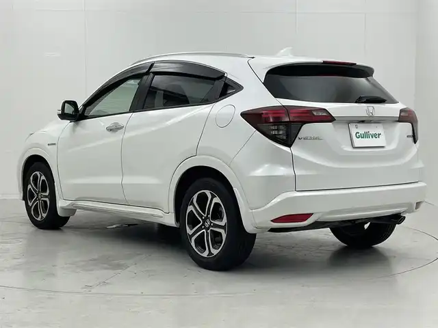 ホンダ ヴェゼル ハイブリッド Z ホンダセンシング 茨城県 2019(令1)年 8.3万km プラチナホワイトパール 純正ナビ/バックカメラ/フルセグ/衝突被害軽減ブレーキ/車線逸脱抑制装置/レーダークルーズコントロール/ETC/ドラレコ/シートヒーター/純正17インチAW/LEDヘッドライト/スマートキー
