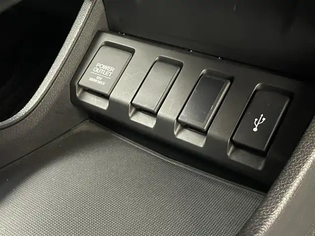 ホンダ ヴェゼル ハイブリッド Z ホンダセンシング 茨城県 2019(令1)年 8.3万km プラチナホワイトパール 純正ナビ/バックカメラ/フルセグ/衝突被害軽減ブレーキ/車線逸脱抑制装置/レーダークルーズコントロール/ETC/ドラレコ/シートヒーター/純正17インチAW/LEDヘッドライト/スマートキー