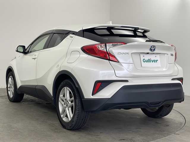 トヨタ Ｃ－ＨＲ S 兵庫県 2020(令2)年 5.8万km ホワイトパールクリスタルシャイン ・トヨタセーフティーセンス/・衝突軽減ブレーキ/・レーンキープアシスト/・レーダークルーズコントロール/・オートマチックハイビーム/・前後コーナーセンサー/・パノラマミックビューモニター/・純正ナビ＆TV＆BT＆DVD＆CD/・スマートキー/・スペアキー/・プッシュスタート/・LEDヘッドライト/・フォグランプ/・オートライト/・フロアマット/・電動パーキング/・オートブレーキホールド/・純正17インチアルミホイール/・横滑り防止装置