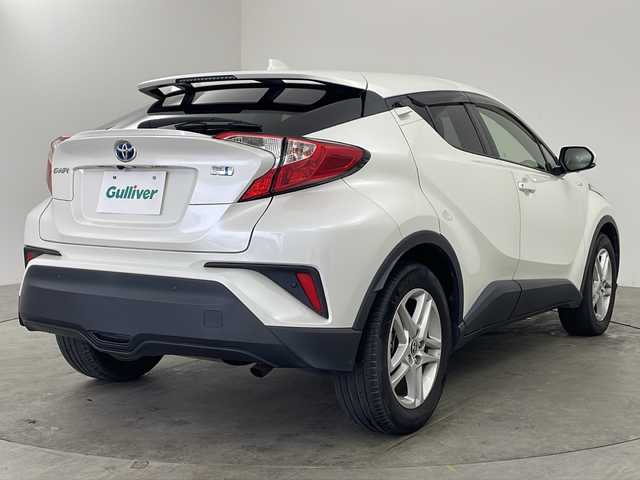 トヨタ Ｃ－ＨＲ S 兵庫県 2020(令2)年 5.8万km ホワイトパールクリスタルシャイン ・トヨタセーフティーセンス/・衝突軽減ブレーキ/・レーンキープアシスト/・レーダークルーズコントロール/・オートマチックハイビーム/・前後コーナーセンサー/・パノラマミックビューモニター/・純正ナビ＆TV＆BT＆DVD＆CD/・スマートキー/・スペアキー/・プッシュスタート/・LEDヘッドライト/・フォグランプ/・オートライト/・フロアマット/・電動パーキング/・オートブレーキホールド/・純正17インチアルミホイール/・横滑り防止装置