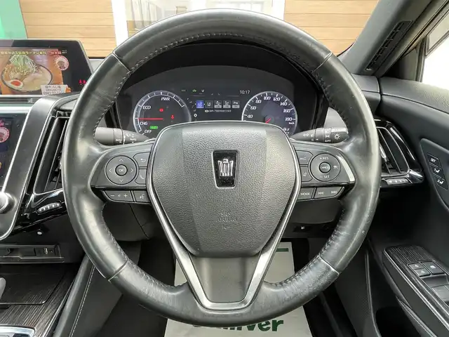 トヨタ クラウン ハイブリッド G 宮崎県 2019(平31)年 5.5万km プレシャスガレナ 純正ナビ/Bluetooth　CD　DVD/全方位カメラ/・トヨタセーフティセンス/・衝突軽減システム/・衝突軽減ブレーキ/・車線逸脱抑制機能/・車線逸脱警報/・クリアランスソナー/・標識認識機能/・速度認識機能/・ふらつき警報/・発進お知らせ機能/ブラインドスポットモニター/ナノイーエアコン/電子パーキングブレーキ/オートブレーキホールド/シートヒーター/シートメモリー付きパワーシート/リアクロストラフィックアラート/パドルシフト/エンジンプッシュボタン/ETC2.0/スマートキー