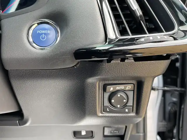 トヨタ クラウン ハイブリッド G 宮崎県 2019(平31)年 5.5万km プレシャスガレナ 純正ナビ/Bluetooth　CD　DVD/全方位カメラ/・トヨタセーフティセンス/・衝突軽減システム/・衝突軽減ブレーキ/・車線逸脱抑制機能/・車線逸脱警報/・クリアランスソナー/・標識認識機能/・速度認識機能/・ふらつき警報/・発進お知らせ機能/ブラインドスポットモニター/ナノイーエアコン/電子パーキングブレーキ/オートブレーキホールド/シートヒーター/シートメモリー付きパワーシート/リアクロストラフィックアラート/パドルシフト/エンジンプッシュボタン/ETC2.0/スマートキー