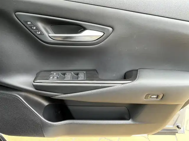 トヨタ クラウン ハイブリッド G 宮崎県 2019(平31)年 5.5万km プレシャスガレナ 純正ナビ/Bluetooth　CD　DVD/全方位カメラ/・トヨタセーフティセンス/・衝突軽減システム/・衝突軽減ブレーキ/・車線逸脱抑制機能/・車線逸脱警報/・クリアランスソナー/・標識認識機能/・速度認識機能/・ふらつき警報/・発進お知らせ機能/ブラインドスポットモニター/ナノイーエアコン/電子パーキングブレーキ/オートブレーキホールド/シートヒーター/シートメモリー付きパワーシート/リアクロストラフィックアラート/パドルシフト/エンジンプッシュボタン/ETC2.0/スマートキー