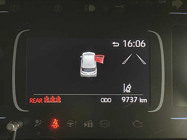 トヨタ アクア Z 鹿児島県 2021(令3)年 1万km プラチナホワイトパールマイカ 純正ナビ機能付きディスプレイオーディオ　/レーダークルーズコントロール　/前後ドライブレコーダー　/ハーフレザー　/シートヒーター/１００Ｖコンセント　/ウインカーミラー　/オートマチックハイビーム　/オートリトラミラー　/純正アルミホイール/純正フロアマット/ドアバイザー/ハンドルヒーター/ステアリングスイッチ/レーンキープアシスト/前後コーナーセンサー/D席パワーシート/保証書/取扱説明書/スペアキー1本