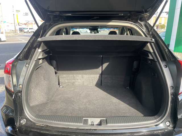 ホンダ ヴェゼル ハイブリッド Z 福島県 2014(平26)年 6.9万km クリスタルブラックパール 純正インターナビ/・フルセグTV（走行中視聴不可）/・iPod/・HDMI/・DISC（CD＆DVD）/・AM＆FM/バックカメラ/あんしんパッケージ/ビルトインETC/LEDライト/フォグランプ/ハーフレザーシート/シートヒーター（D＋N席）/パドルシフト