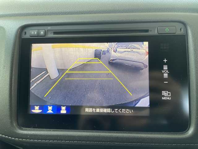 ホンダ ヴェゼル ハイブリッド Z 福島県 2014(平26)年 6.9万km クリスタルブラックパール 純正インターナビ/・フルセグTV（走行中視聴不可）/・iPod/・HDMI/・DISC（CD＆DVD）/・AM＆FM/バックカメラ/あんしんパッケージ/ビルトインETC/LEDライト/フォグランプ/ハーフレザーシート/シートヒーター（D＋N席）/パドルシフト