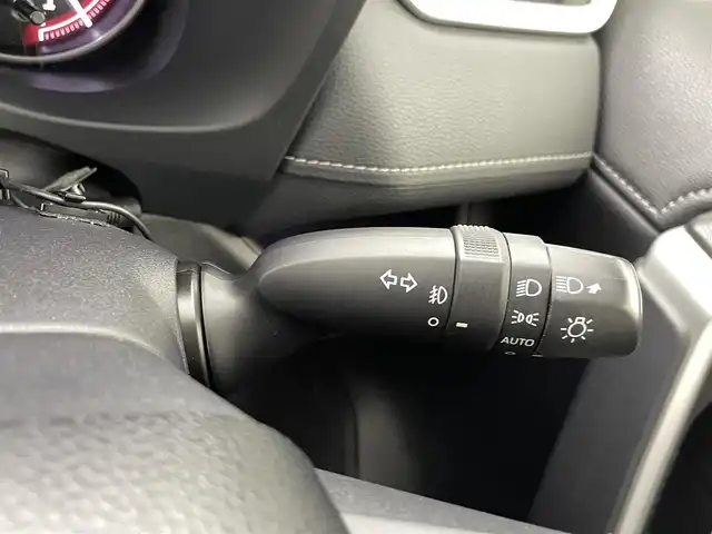 トヨタ ＲＡＶ４ G Zパッケージ 熊本県 2019(令1)年 4.5万km アティチュードブラックマイカ 社外ナビAVN-D10W（ＣＤ・ＤＶＤ・フルセグ・ＢＴ・ＳＤ）/社外前方ドライブレコーダー/バックカメラ　/レーダークルーズコントロール/ビルトインＥＴＣ　/運転席メモリー付きパワーシート　/前席シートヒーター　/ステアリングヒーター　/パワーバックドア　/トヨタセーフティーセンス/・プリクラッシュセーフティ/・パーキングサポート/・レーンキープアシスト/・駐車時支援パーキングサポートシステム/・ロードサインアシスト/・レーダークルーズコントロール/.オートハイビーム/・ブラインドスポットモニター/ダウンヒルアシスト/前後クリアランスソナー/純正フロアマット/純正19インチAW/オートライト/LEDヘッドライト/フォグライト/スマートキー/プッシュスタート/保証書/取扱説明書