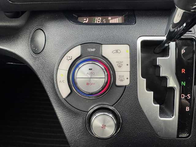 トヨタ シエンタ G グランパー 愛知県 2020(令2)年 2.1万km センシュアルレッドマイカ 純正7インチナビ/（ＣＤ／ＤＶＤ／ＢＴ／フルセグ）/バックカメラ/全方位カメラ/ETC/ドラレコ/両側パワースライドドア/衝突軽減システム/車線逸脱抑制/横滑り防止/コーナーセンサー/アイドリングストップ/オートライト/オートハイビーム/フォグランプ/純正フロアマット/ドアバイザー