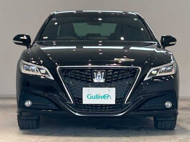 トヨタ クラウン ハイブリッド G－エグゼクティブ Four 宮城県 2018(平30)年 5.3万km ブラック 4WD/純正8型ナビ/　(Bluetooth/DVD/Blu-ray)/フルセグTV/バックモニター/トヨタセーフティセンス/・レーントレーシングアシスト/・プリクラッシュセーフティ/・アダプティブハイビーム/・ロードサインアシスト/・先行車発進告知機能/レーダークルーズコントロール/クリアランスソナー/ブラインドスポットモニター/ヘッドアップディスプレイ/リアクロストラフィックオートブレーキ/リアクロストラフィックアラート/3眼LEDヘッドランプ/フォグランプ/オートライト/デュアルオートエアコン/本革巻きステアリング/ブラック革シート/全席パワーシート/全席シートヒーター/前席シートベンチレーション/運転席ドライビングポジションシステム/純正18インチAWスタッドレス/スマートエントリー/スタートシステム/ビルトインETC/禁煙車