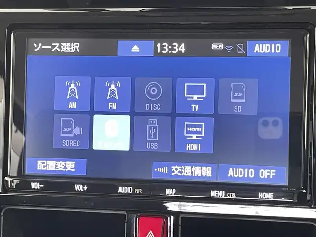 トヨタ ルーミー カスタムG 千葉県 2021(令3)年 2.7万km パールホワイトⅢ 禁煙車/スマートアシスト/・先行車発進/・衝突軽減/・車線逸脱警報　レーンキープアシスト/・標識認識機能/・コーナーセンサー/両側パワースライドドア　両側電動ドア/純正９インチナビ/・型式：NSZT-Y68T/・CD/DVD/Bluetooth/フルセグTV/SD/USB/HDMI/パノラミックビューモニター　全周囲カメラ　全方位カメラ/レーダークルーズコントロール/LEDヘッドライト/フォグランプ/オートライト/オートハイビーム/前席シートヒーター/純正14インチアルミホイール/ビルトインETC/スマートキー/プッシュスタートボタン/アイドリングストップ/オートエアコン/ウォークスルー/スペアキー/純正フロアマット/電動格納ミラー/ステアリングリモコン　ステアリングスイッチ/横滑り防止装置/電動パーキングブレーキ/オートブレーキホールド　
