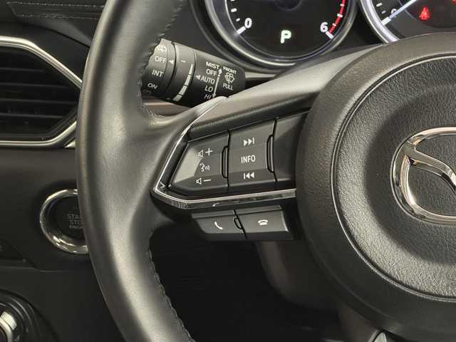 マツダ ＣＸ－５ XD Lパッケージ 三重県 2018(平30)年 2.3万km ソウルレッドクリスタルM 2.2L ディーゼルターボ/FF/MTモード付フロア6AT/純正 7インチナビ/（FM/AM/aha/Stitcher/Bluetooth/USB/CD*/AUX/DVD*/TV*）*…OP/【OP】360°ビュー・モニター/【OP】BOSEサウンドシステム/ビルトインETC/安全/・スマートブレーキサポート/・車線逸脱警報システム（LDWS）/・レーンキープアシストシステム（LAS）/・レーダークルーズコントロール（MRCC）/・BSMシステム（リアクロストラフィックアラート機能付）/・交通標識認識システム（TSR）/・ドライバーアテンションアラート/・パーキングセンサーシステム（前後：前方OP）/装備/・本革シート/・パワーシート（D10way/N6way）/・シートヒーター（D/N/2nd左右）/・ステアリングヒーター/・パワーテールゲート/・左右独立オートエアコン/・オートライト/・LEDヘッドランプ/・レインセンサーワイパー/・電子パーキングブレーキ＆オートホールド/・ステアリングスイッチ/・プッシュスタート/・純正19inAW/・スマートキーx2/など