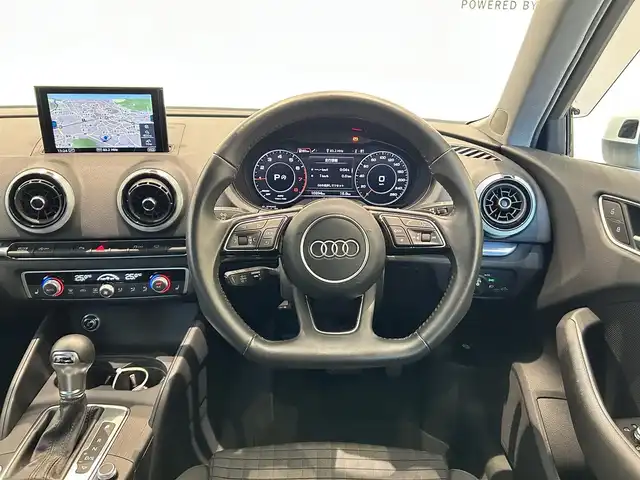 アウディ Ａ３ SB 30TFSI シグネチャーED 福岡県 2020(令2)年 1.1万km 白 ＡＣＣ　/ＢＳＭ　/バーチャルコックピット　/純正ナビ／ＴＶ　/Ｂｌｕｅｔｏｏｔｈ　/Ｂカメラ　/ＣＤ／ＤＶＤ　/パドルシフト　/Ｄ席パワーシート　/シートヒーター　/スマートキー　/純正１７インチＡＷ