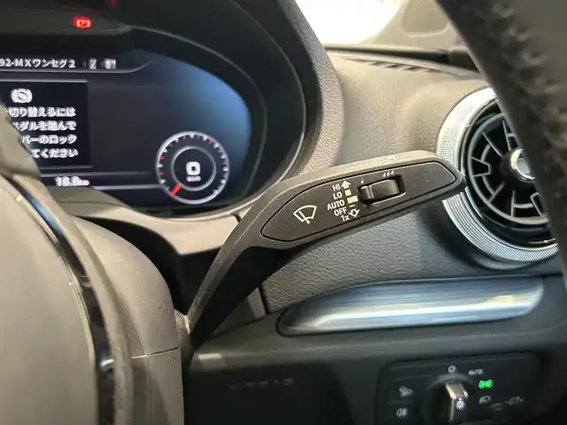 アウディ Ａ３ SB 30TFSI シグネチャーED 福岡県 2020(令2)年 1.1万km 白 ＡＣＣ　/ＢＳＭ　/バーチャルコックピット　/純正ナビ／ＴＶ　/Ｂｌｕｅｔｏｏｔｈ　/Ｂカメラ　/ＣＤ／ＤＶＤ　/パドルシフト　/Ｄ席パワーシート　/シートヒーター　/スマートキー　/純正１７インチＡＷ