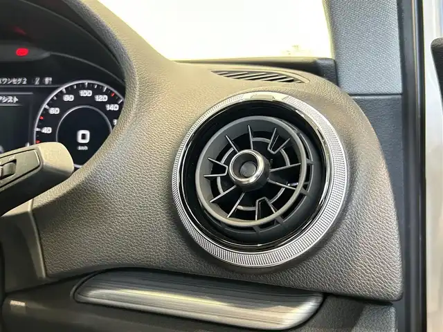 アウディ Ａ３ SB 30TFSI シグネチャーED 福岡県 2020(令2)年 1.1万km 白 ＡＣＣ　/ＢＳＭ　/バーチャルコックピット　/純正ナビ／ＴＶ　/Ｂｌｕｅｔｏｏｔｈ　/Ｂカメラ　/ＣＤ／ＤＶＤ　/パドルシフト　/Ｄ席パワーシート　/シートヒーター　/スマートキー　/純正１７インチＡＷ