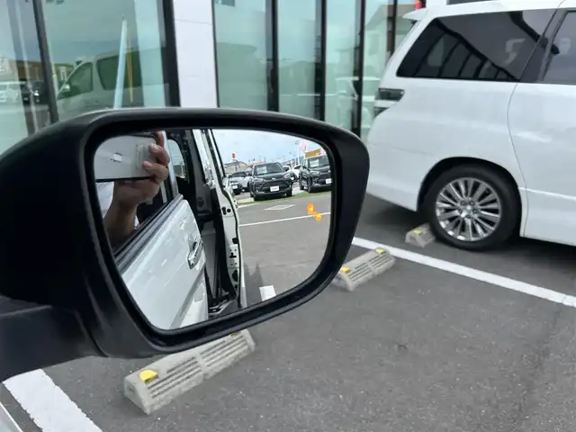 日産 セレナ e－パワー ハイウェイスター V 香川県 2020(令2)年 7.3万km ブリリアントホワイトパール セーフティーパックB/プロパイロット/純正10インチナビ/アラウンドビュー/インテリジェントオートスライド/両側電動スライド/革巻きステアリング/ステアリングリモコン/インテリジェントパーキング/LEDライト/フォグライト/リアサンシェード/BSM/スマートキー/プッシュスタート