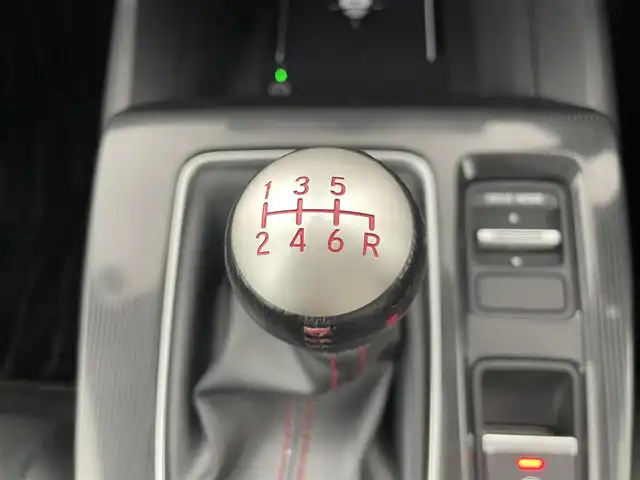ホンダ シビック RS 群馬県 2024(令6)年 0.1万km クリスタルブラックパール 純正メーカーナビ（ディスプレイオーディオGoogleMap）/バックカメラ/Bluetooth/AppleCarPlay/AndroidAuto/GoogleAssistant/USB/Boseサウンド/ホンダセンシング/レーダークルーズコントロール/置くだけ充電/BSM/LEDヘッドライト/オートライト/D/N席シートヒーター/ハーフレザーシート/前後コーナーセンサー/純正フロアマット/純正ETC2.0/スマートキー/６速MT