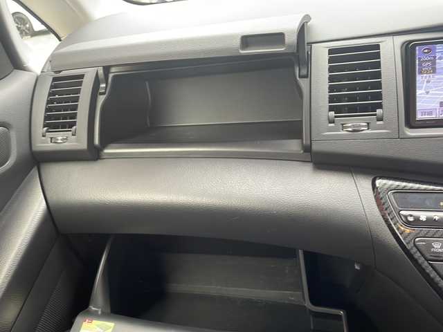 トヨタ アイシス プラタナ Vセレクション ノアール 宮崎県 2014(平26)年 6.2万km ブラック ＳＤナビ　Ｂｌｕｅｔｏｏｔｈ　バックカメラ　フルセグＴＶ　ＥＴＣ　両側パワースライドドア　ＣＤチェンジャー　純正アルミホイール　純正フロアマット　ＬＥＤライト プッシュスタート オートライト