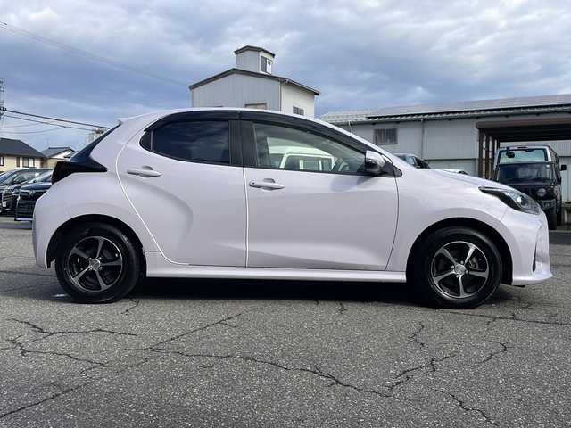 トヨタ ヤリス X 福井県 2020(令2)年 3.2万km アイスピンクメタリック 登録時走行距離３１１３１ｋｍ/ワンオーナー/純正ディスプレイオーディオ/（Bluetooth）/バックカメラ/プリクラッシュセーフティ/アダプティブクルーズコントロール/レーンキープアシスト/クリアランスソナー/社外14インチアルミホイール/ドライブレコーダー（ミラー一体型）/オートリトラミラー/USBポート/オートハイビーム/ステアリングリモコン/オートライト/LEDヘッドライト/ETC(ビルトイン）/ライトレベライザー/プッシュスタート/スマートキキー/保証書/取扱説明書