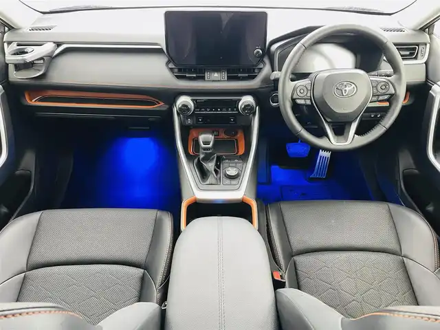 トヨタ ＲＡＶ４ アドベンチャー 福島県 2023(令5)年 1.5万km グレーメタリック トヨタセーフティセンス/・先行車発進お知らせ/・パーキングサポートブレーキ/・ブラインドスポットモニター/・アダプティブクルーズコントロール/・オートマチックハイビーム/・レーンキープアシスト/・衝突被害軽減ブレーキ/純正10.5インチディスプレイオーディオ/・フルセグTV/BT/USB/AM/FM/・AppleCarPlay/AndroidAuto/・アラウンドビューモニター/・デジタルインナーミラー/・ドライブレコーダー/・ビルトインETC2.0/革巻きステアリング/・ステアリングヒーター/レザーシート/・D席パワーシート/・D+N席シートヒーター/・D+N席エアシート/・メモリーシート/電子パーキング/・オートブレーキホールド/SNOWモード/ダウンヒルアシストコントロール/USB充電ポート/コーナーセンサー/電動格納ミラー/・ウィンカーミラー/プッシュスタート/・スマートキー/LEDヘッドライト/・フォグランプ/・オートライト