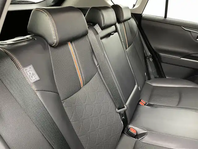 トヨタ ＲＡＶ４ アドベンチャー 福島県 2023(令5)年 1.5万km グレーメタリック トヨタセーフティセンス/・先行車発進お知らせ/・パーキングサポートブレーキ/・ブラインドスポットモニター/・アダプティブクルーズコントロール/・オートマチックハイビーム/・レーンキープアシスト/・衝突被害軽減ブレーキ/純正10.5インチディスプレイオーディオ/・フルセグTV/BT/USB/AM/FM/・AppleCarPlay/AndroidAuto/・アラウンドビューモニター/・デジタルインナーミラー/・ドライブレコーダー/・ビルトインETC2.0/革巻きステアリング/・ステアリングヒーター/レザーシート/・D席パワーシート/・D+N席シートヒーター/・D+N席エアシート/・メモリーシート/電子パーキング/・オートブレーキホールド/SNOWモード/ダウンヒルアシストコントロール/USB充電ポート/コーナーセンサー/電動格納ミラー/・ウィンカーミラー/プッシュスタート/・スマートキー/LEDヘッドライト/・フォグランプ/・オートライト