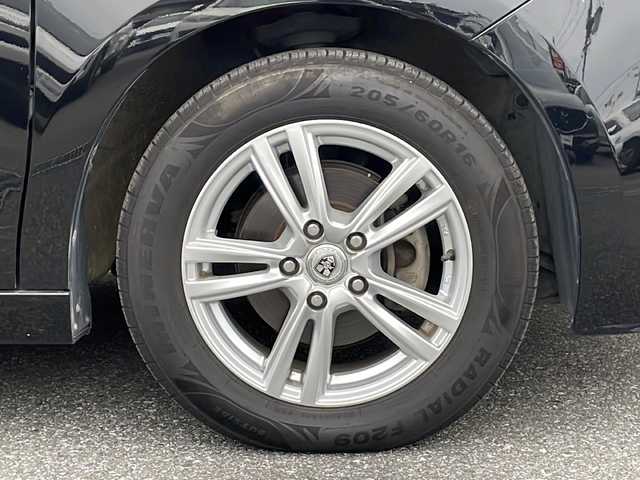 ホンダ ステップワゴン Li 岐阜県 2011(平23)年 7.7万km クリスタルブラックパール 禁煙車/AM/FM/CD/DVD/純正ナビ/ワンセグTV/Bluetooth/ACC/アラウンドビュー/両側パワースライド/３列シート/ビルトインETC/フリップダウンモニター/カーテンエアバッグ/ステアリングリモコン/純正フロアマット/社外アルミホイール/盗難防止/ドアバイザー/オートライト/スマートキー/スペアキー