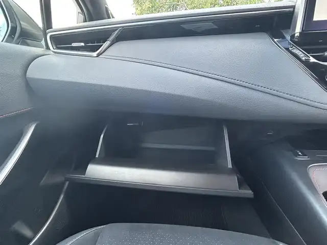 トヨタ ＧＲカローラ RZ 岡山県 2023(令5)年 1.6万km ホワイトパールクリスタルシャイン 純正10.5インチディスプレイオーディオ/フルセグTV、Bluetooth、AM、FM/AppleCarplay、AndroidAuto/JBLプレミアムサウンドシステム/3点式レッドシートベルト/ETC2.0/純正18インチアルミホイール/（BBS製8.5Jインセット30mm鍛造アルミホイール）/4WDモードセレクトスイッチ/トルセンLSD/ストラット式フロントサスペンション/ダブルウィッシュボーン式リアサスペンション/パーキングサポートブレーキ/クリアランスソナー/バックカメラ/トヨタセーフティセンス/・プリクラッシュセーフティ/・レーントレーシングアシスト/・レーンディパーチャーアラート/・レーダークルーズコントロール/・オートマチックハイビーム/・ロードサインアシスト/・発進遅れ告知機能/ブラインドスポットモニター/ステアリングヒーター/前席シートヒーター/6速iMT/おくだけ充電