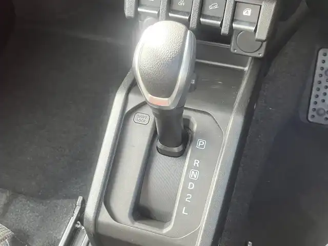 スズキ ジムニー XC 島根県 2023(令5)年 0.6万km ブルーイッシュブラックパール3 走行5/267km/オーディオレス/クルーズコントロ/スマートキー　/プッシュスタート　/純正LEDヘッドライトール　/アイドリングストップ　/衝突軽減ブレーキ　/レーンキープアシスト　/横滑り防止装置　/前席シートヒーター　/オートハイビーム／ライト　